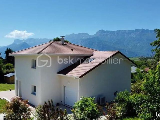 Maison 6 pièces 148 m²