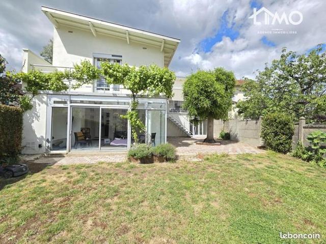 Maison 6 pièces 148 m²