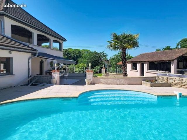 Maison 6 pièces 149 m²