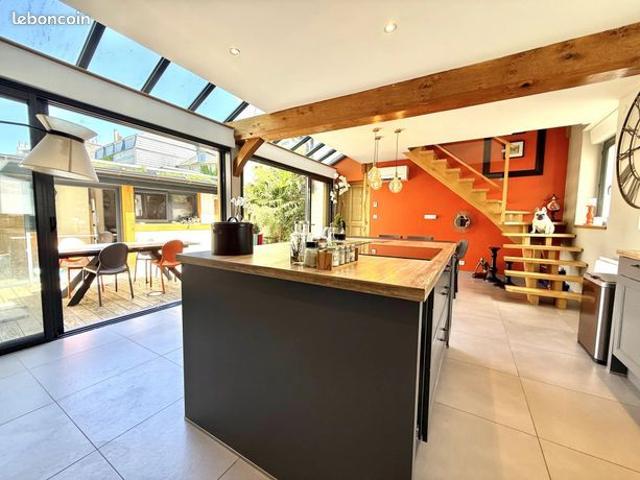 Maison 6 pièces 140 m²