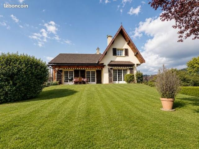 Maison 6 pièces 140 m²