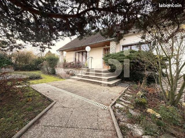 Maison 6 pièces 140 m²