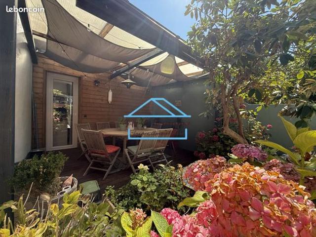 Maison 6 pièces 140 m²