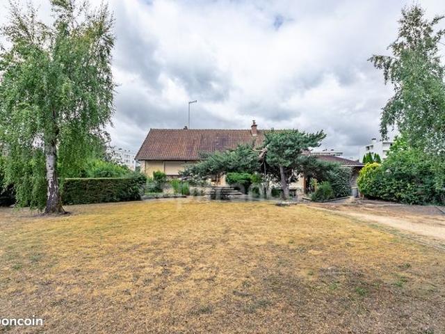 Maison 6 pièces 140 m²