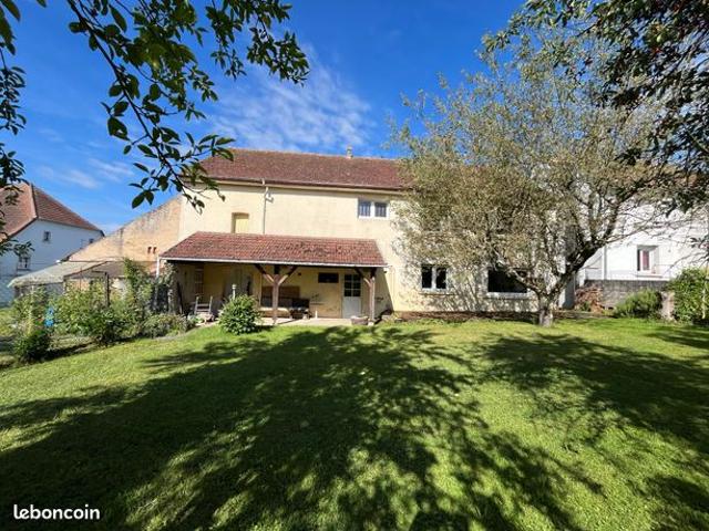 Maison 6 pièces 140 m²