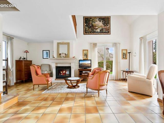 Maison 6 pièces 140 m²