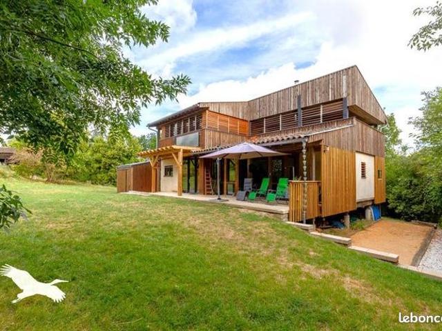Maison 6 pièces 140 m²