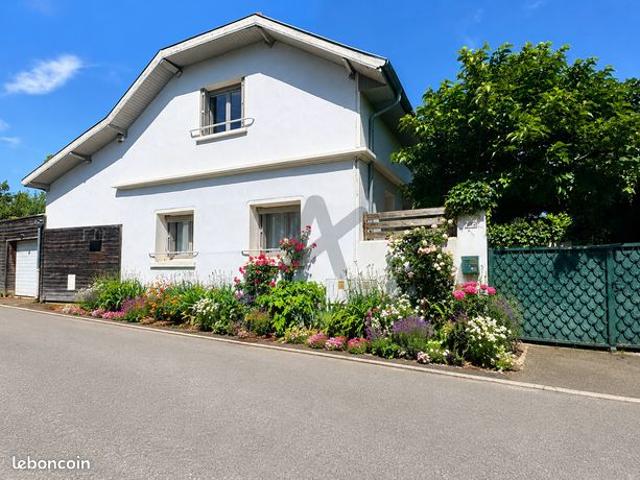 Maison 6 pièces 140 m²