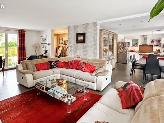 Maison 6 pièces 140 m²