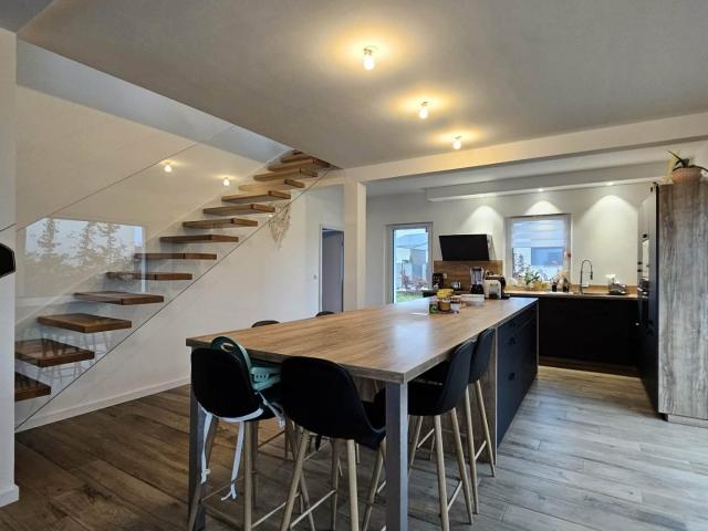Maison 6 pièces 140 m²