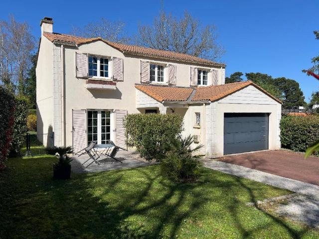 Maison 6 pièces 140 m²