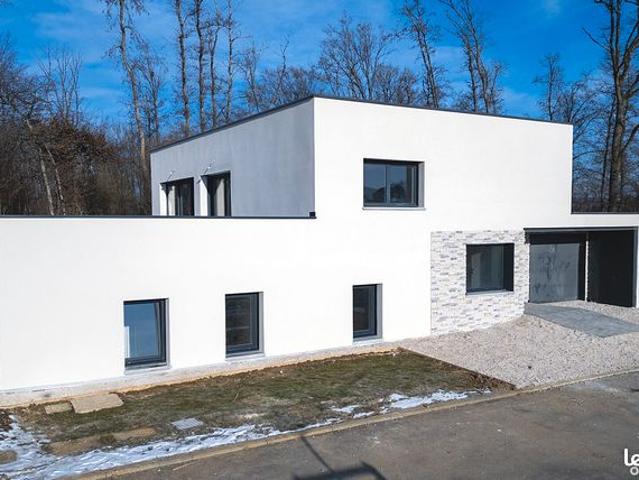 Maison 6 pièces 140 m²