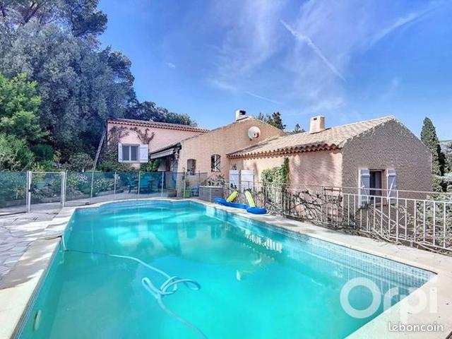Maison 6 pièces 140 m²