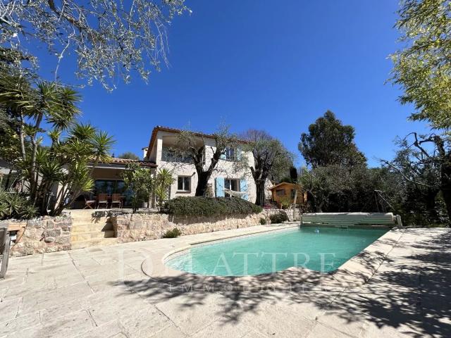 Maison 6 pièces 140 m²