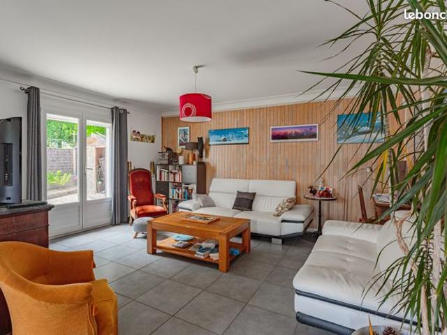 Maison 6 pièces 140 m²