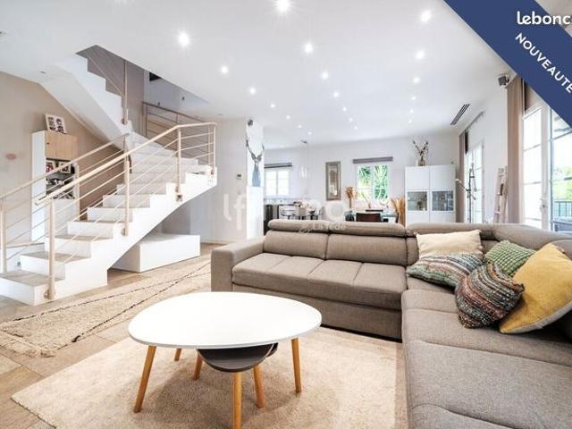 Maison 6 pièces 140 m²