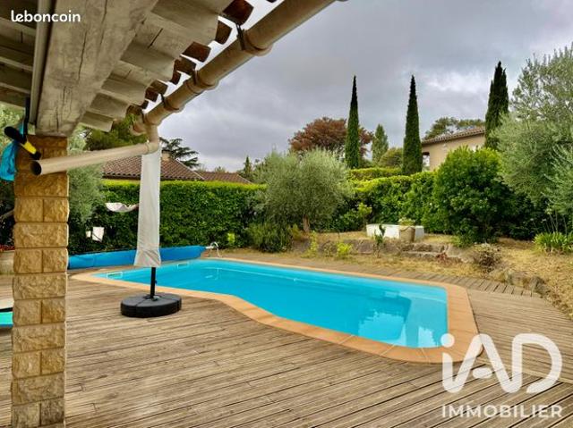 Maison 7 pièces 140 m²