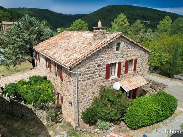 Maison 6 pièces 140 m²