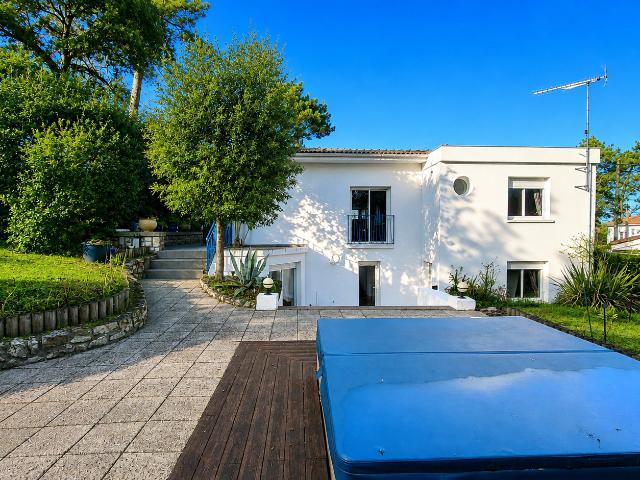Maison 6 pièces 140 m²