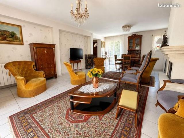 Maison 6 pièces 140 m²