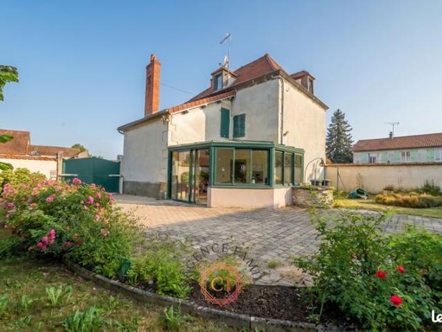 Maison 6 pièces 140 m²