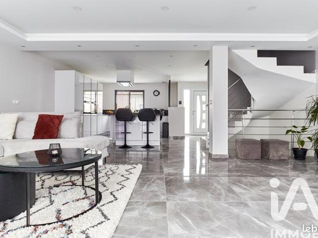 Maison 6 pièces 140 m²