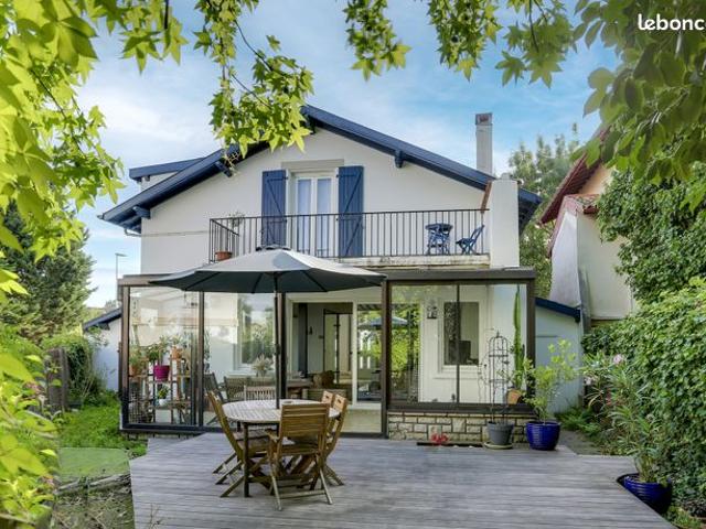 Maison 6 pièces 140 m²