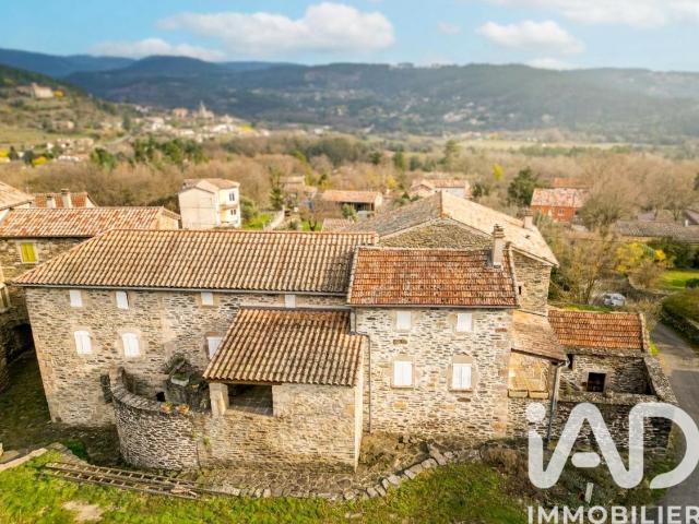 Maison 6 pièces 140 m²