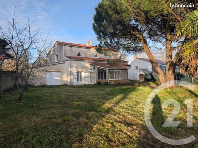 Maison 6 pièces 140 m²