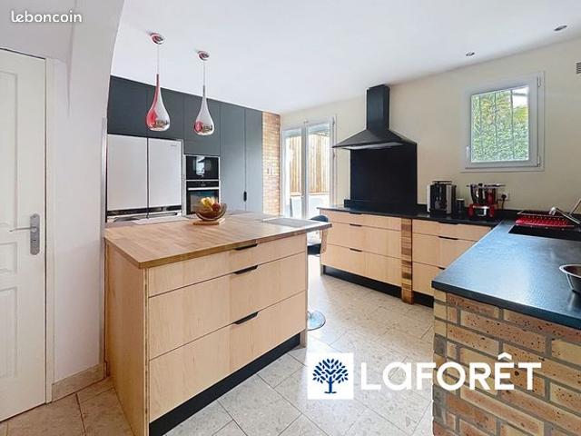 Maison 6 pièces 140 m²