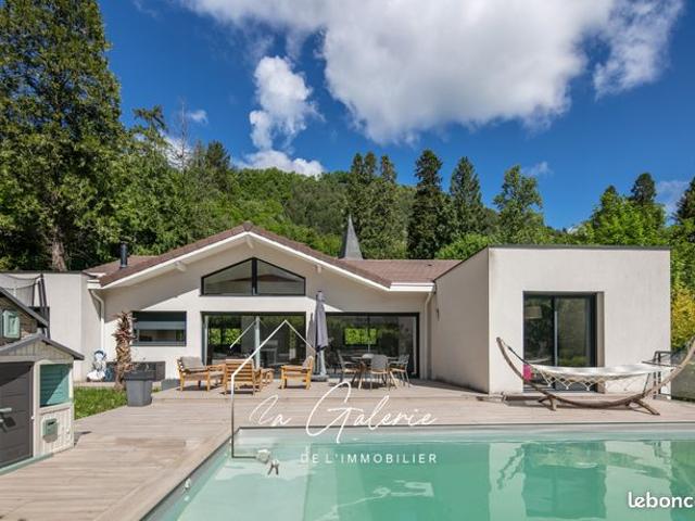 Maison 6 pièces 140 m²