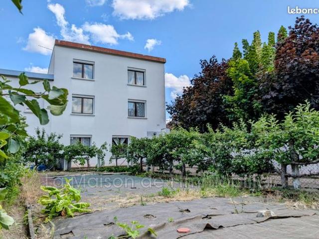 Maison 6 pièces 140 m²