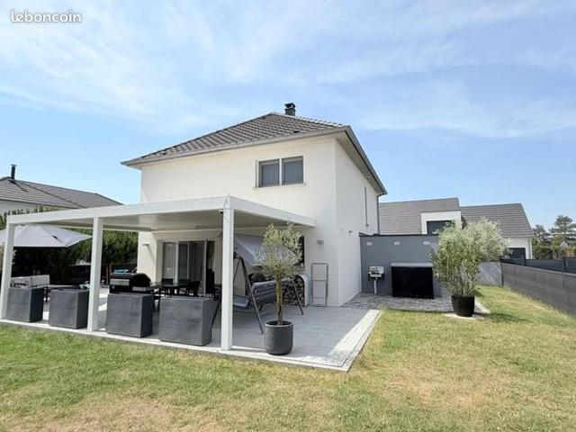 Maison 6 pièces 140 m²