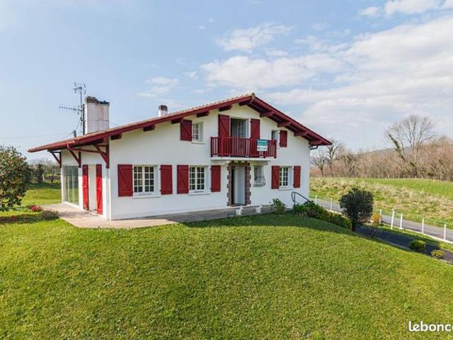 Maison 6 pièces 140 m²