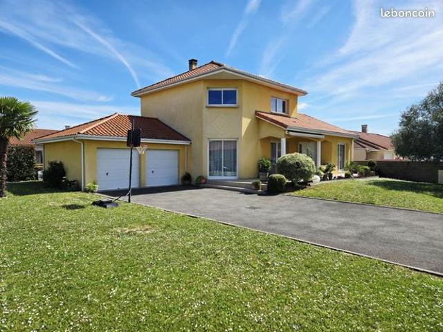 Maison 6 pièces 140 m²