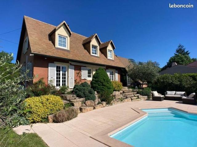 Maison 6 pièces 140 m²