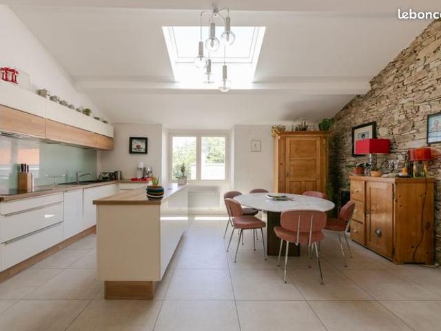 Maison 6 pièces 140 m²