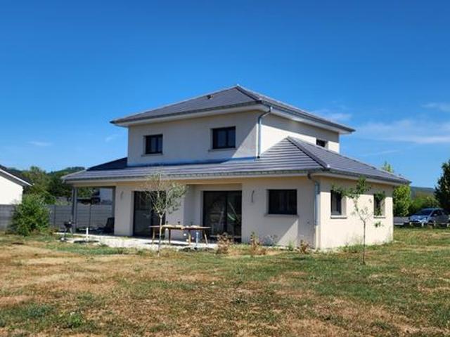 Maison 6 pièces 140 m²
