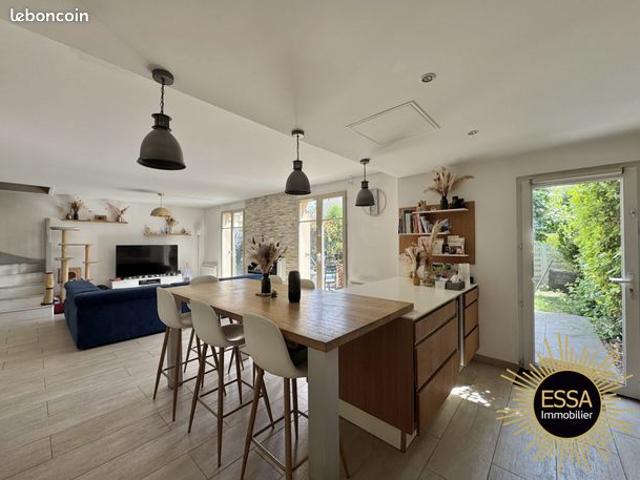 Maison 6 pièces 140 m²