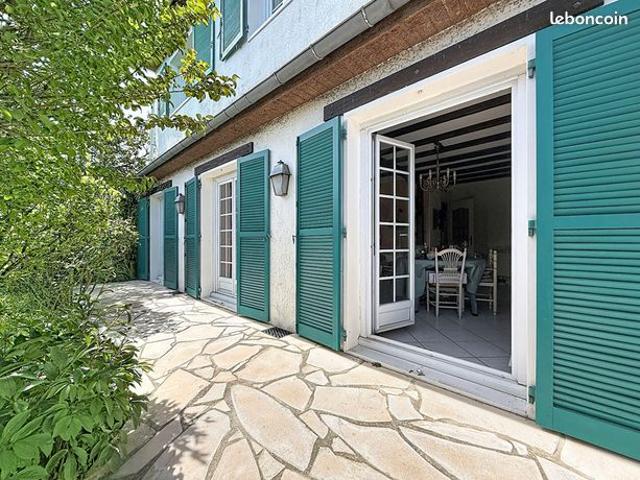 Maison 6 pièces 140 m²