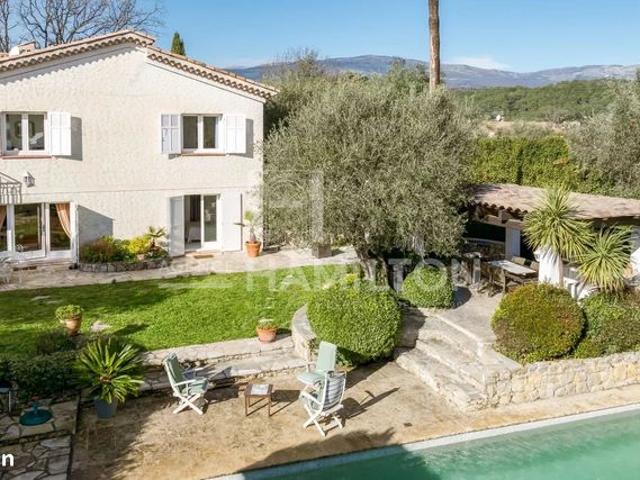 Maison 6 pièces 140 m²
