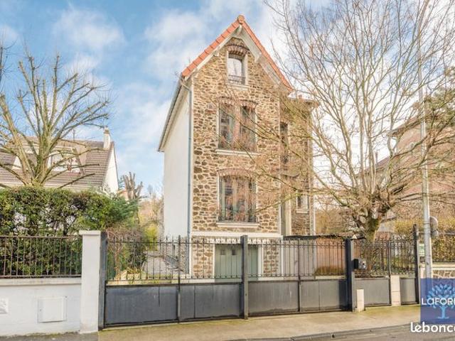 Maison 6 pièces 140 m²