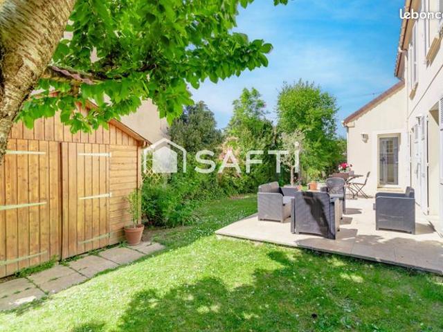 Maison 6 pièces 140 m²