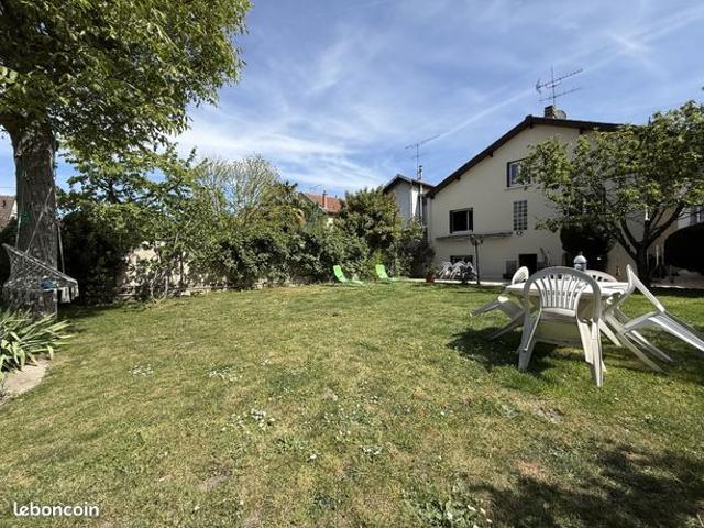Maison 6 pièces 140 m²