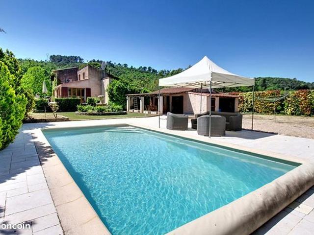 Maison 6 pièces 140 m²