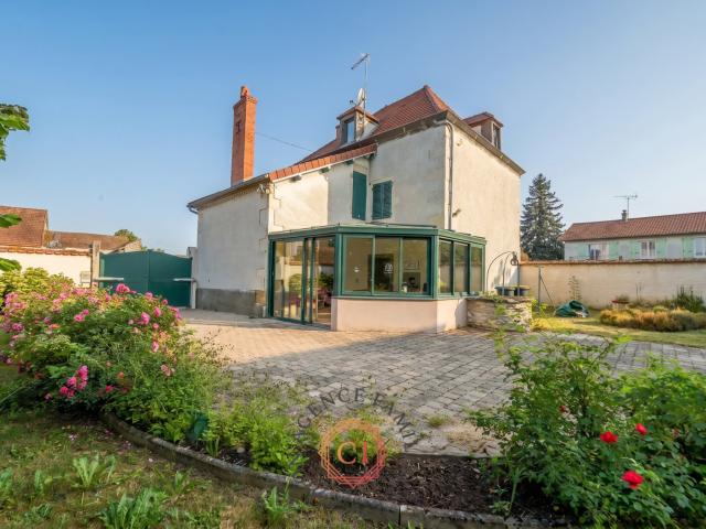 Maison 6 pièces 140 m²