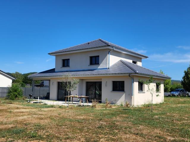 Maison 6 pièces 140 m²