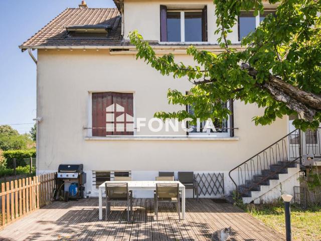 Maison 6 pièces 140 m²