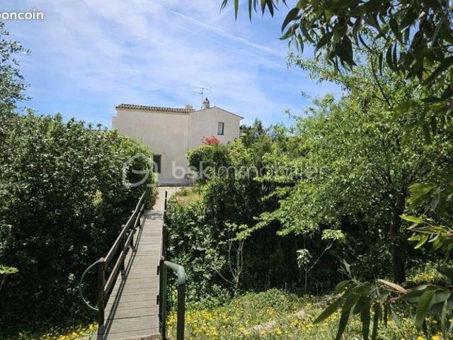 Maison 6 pièces 140 m²