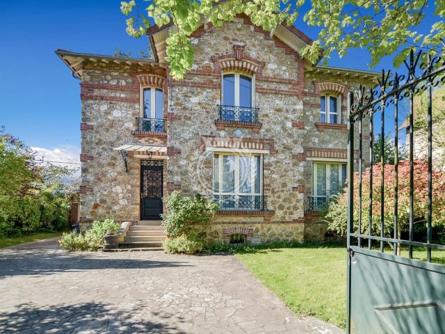 Maison 6 pièces 140 m²